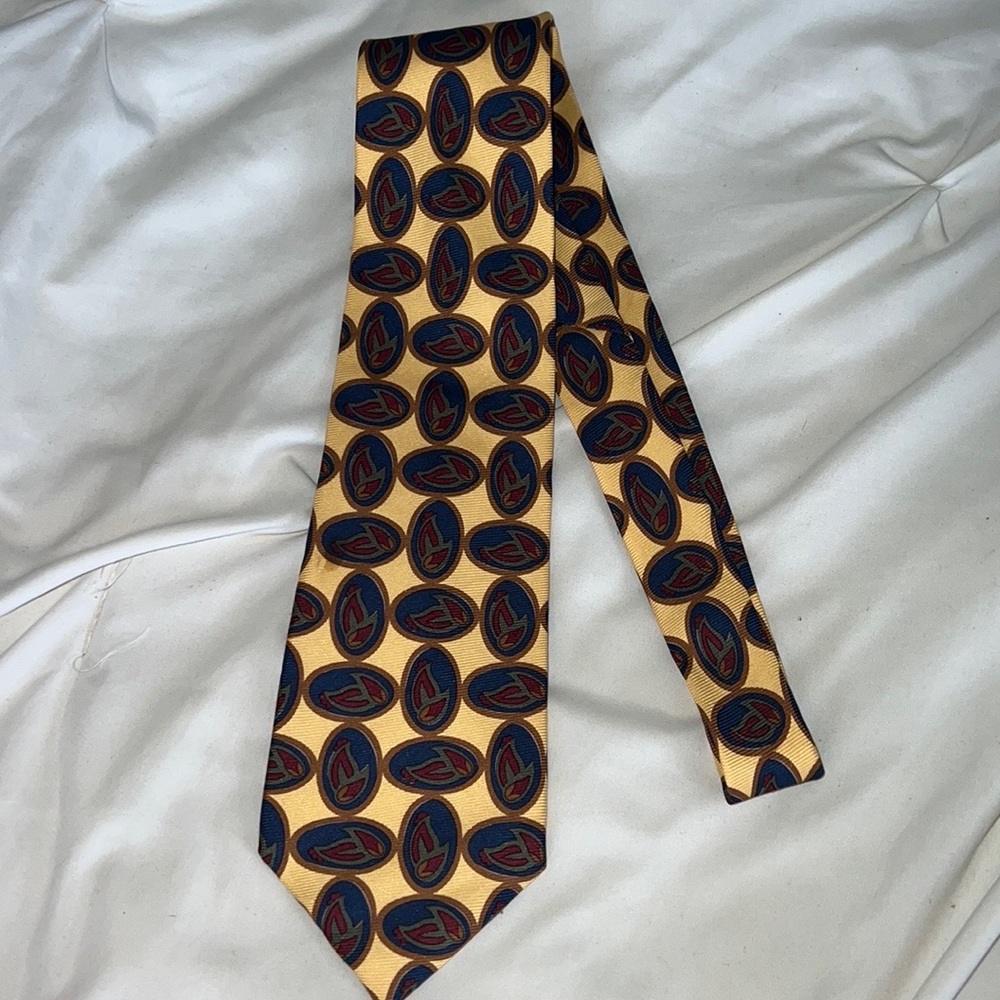 Add to bundle, I’ll send DISCOUNT! 
Cesarani Hand finished Silk
